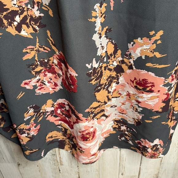 Maurices XXLGray Floral Pullover Sheer Blouse Top Plus - Picture 16 of 16